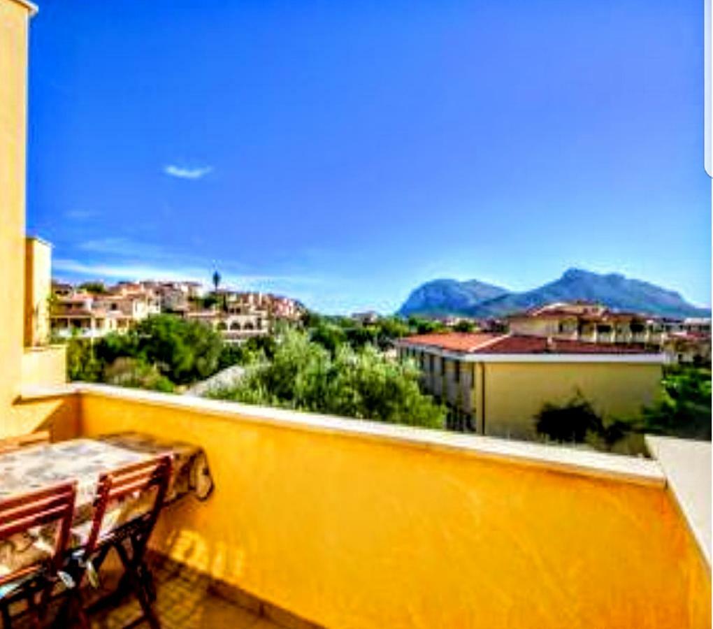 Ferienwohnung La Casa Di Chris Golfo Aranci Exterior foto